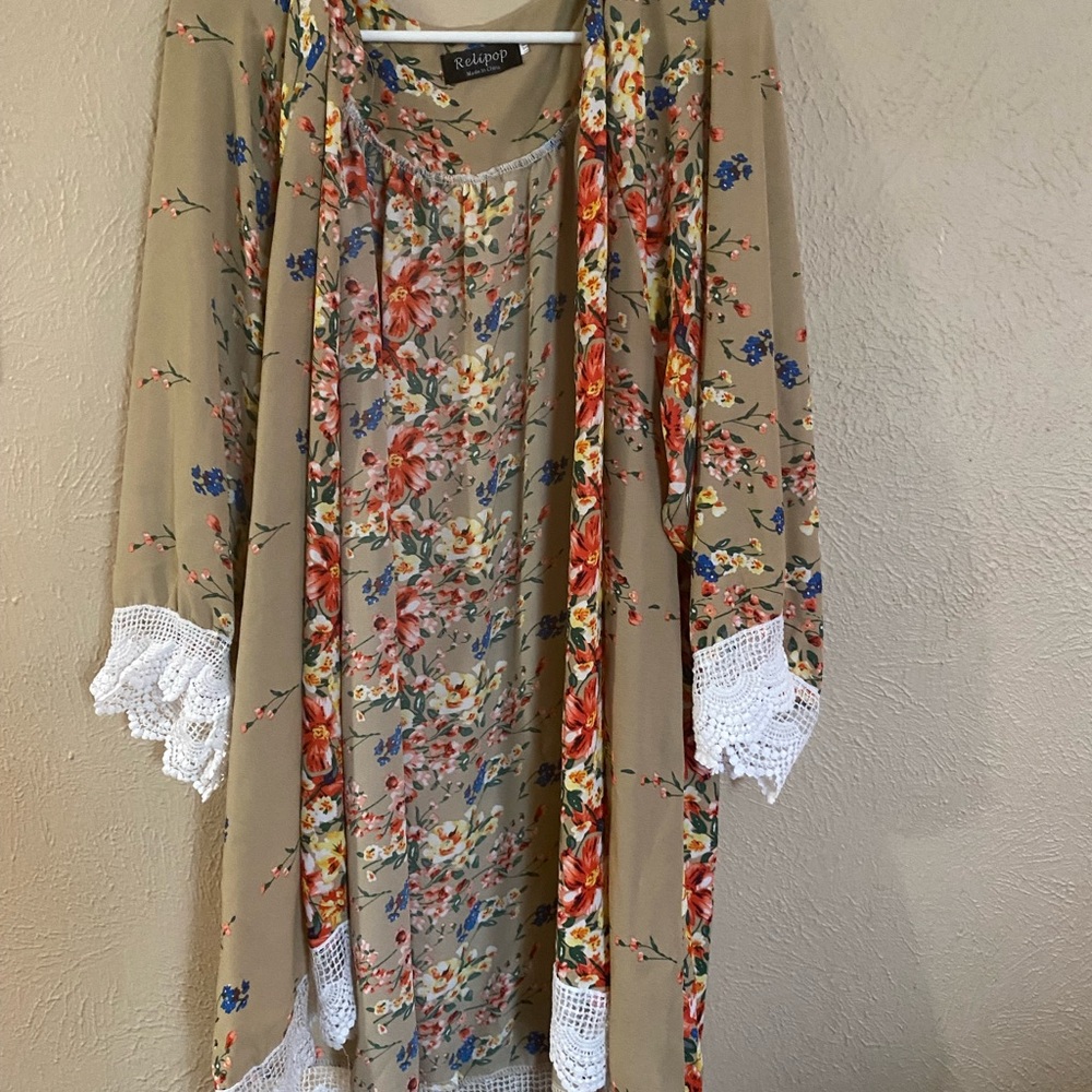 Floral kimono
